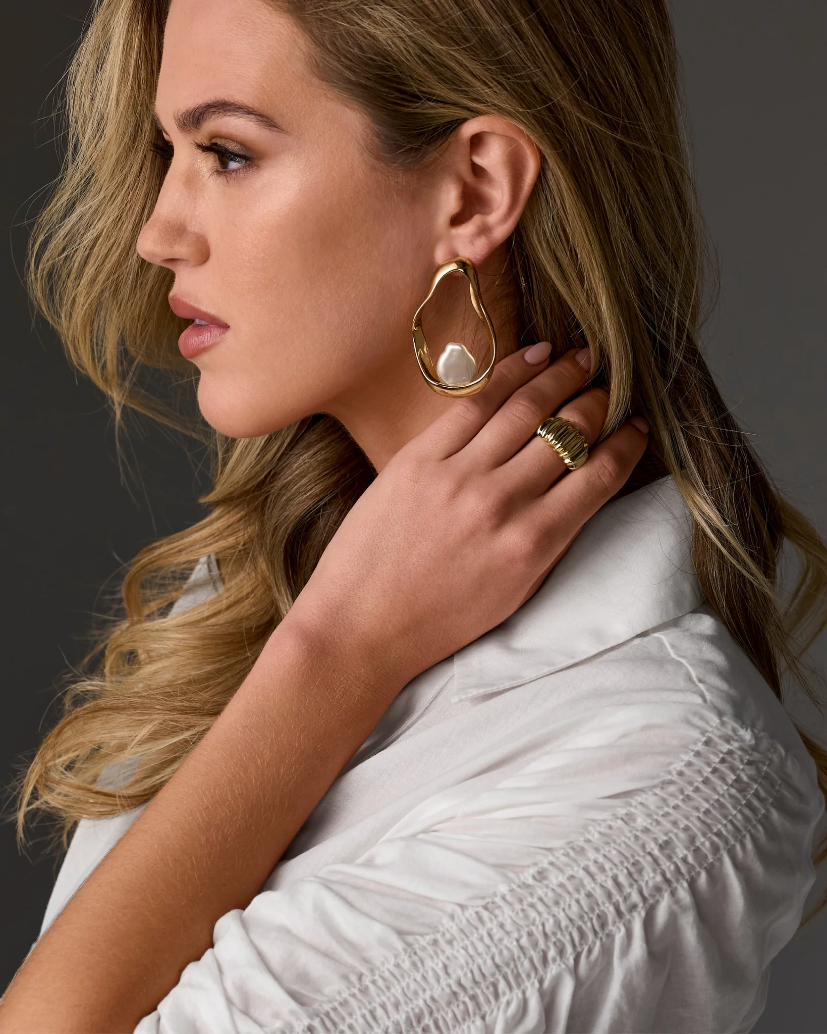 Modern Shaped Pearl Earring Gold - Mycitystee