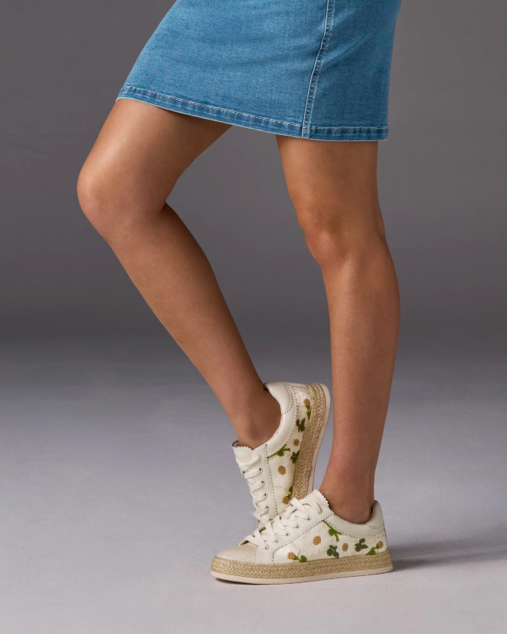 Embroidered Flower Sneaker White - Mycitystee